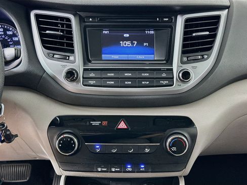 Used 2017 Hyundai Tucson SE w/ SE Popular Package 02 AWD/4WD image 22