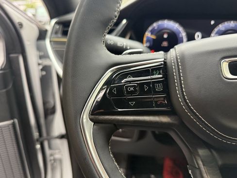 Used 2024 Jeep Grand Cherokee Overland image 25