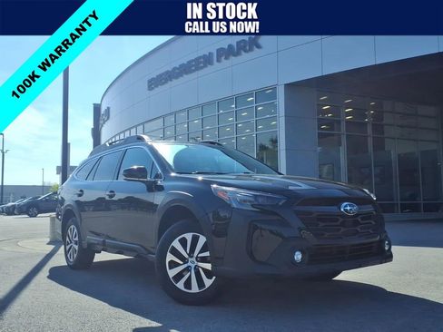 Certified 2024 Subaru Outback Premium AWD/4WD image 1