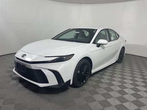 New 2026 Toyota Camry SE image 3