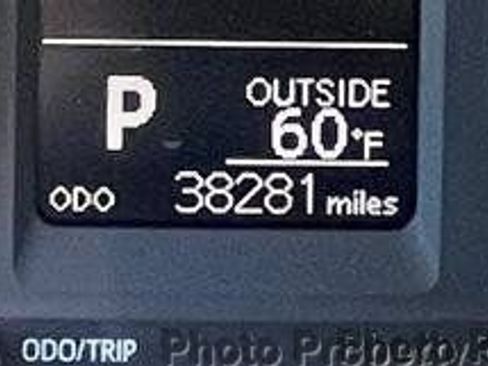 Used 2018 Toyota Corolla LE FWD image 40