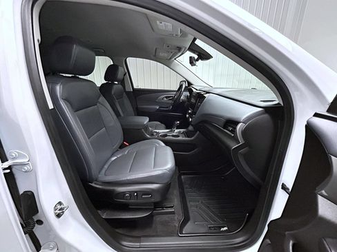 Used 2019 Chevrolet Traverse LT w/ LT Premium Package AWD/4WD image 15