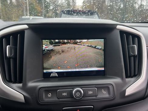 Used 2018 GMC Terrain SLE image 25