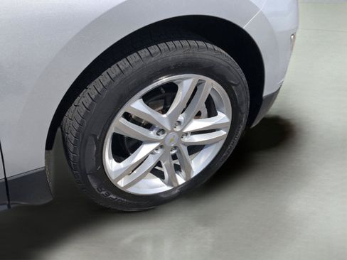 Used 2019 Chevrolet Equinox Premier AWD/4WD image 18