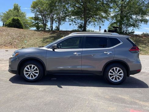 Used 2020 Nissan Rogue SV FWD image 6