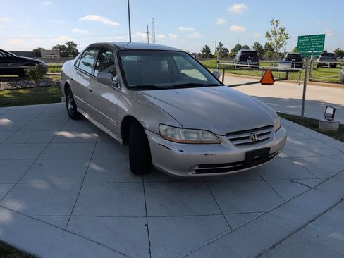Used 2001 Honda Accord EX image 2