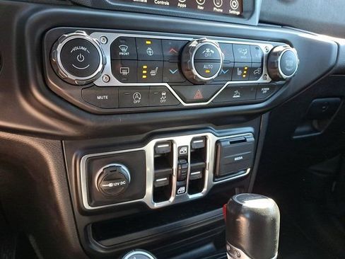 Used 2021 Jeep Gladiator Overland w/ Popular Equipment Package AWD/4WD image 19