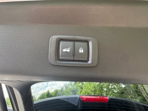 New 2025 Mitsubishi Outlander SE image 17