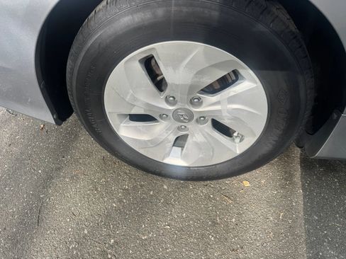 Used 2014 Hyundai Sonata Hybrid image 11