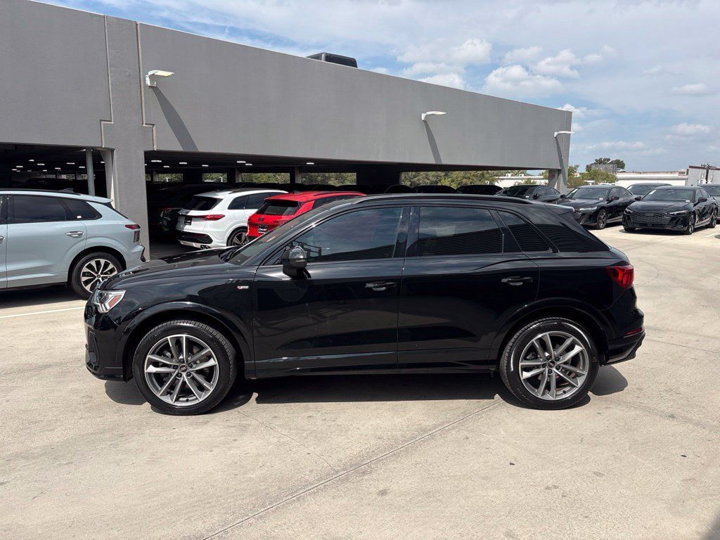 Used 2024 Audi Q3 2.0T Premium w/ Convenience Package AWD/4WD image 12
