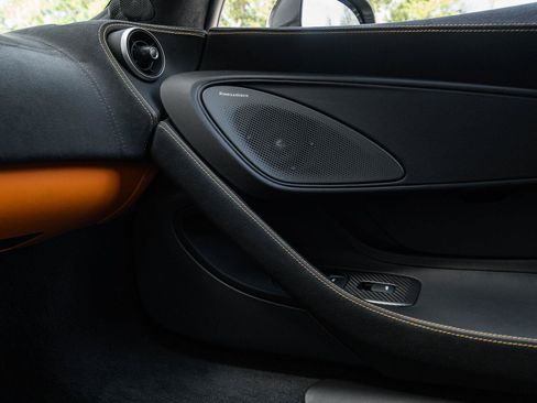 Used 2019 McLaren 570S RWD image 49