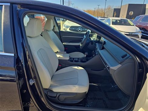 Certified 2025 Hyundai Sonata SE image 23