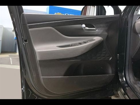 Used 2020 Hyundai Santa Fe SE image 17