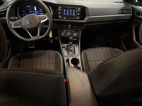 Used 2024 Volkswagen Jetta Sport image 16