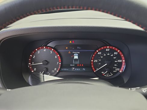 Used 2024 Nissan Frontier Pro-X image 33