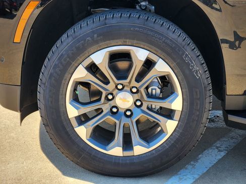 New 2026 Chevrolet Tahoe LS image 7