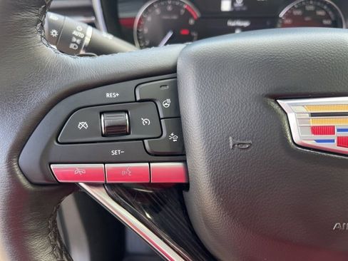 Used 2025 Cadillac XT6 Premium Luxury image 20