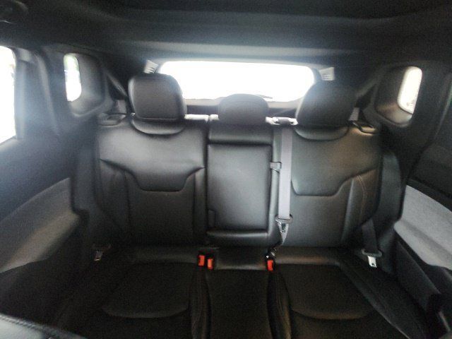 Used 2023 Jeep Compass Latitude w/ Sun and Sound Group AWD/4WD image 30