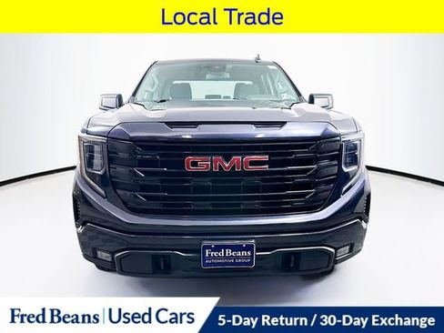 Used 2022 GMC Sierra 1500 Elevation image 2