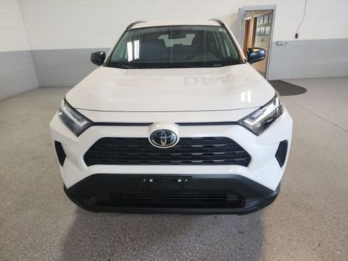 Used 2025 Toyota RAV4 LE AWD/4WD image 7