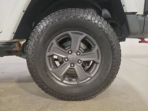 Used 2018 Jeep Wrangler Unlimited Rubicon AWD/4WD image 25