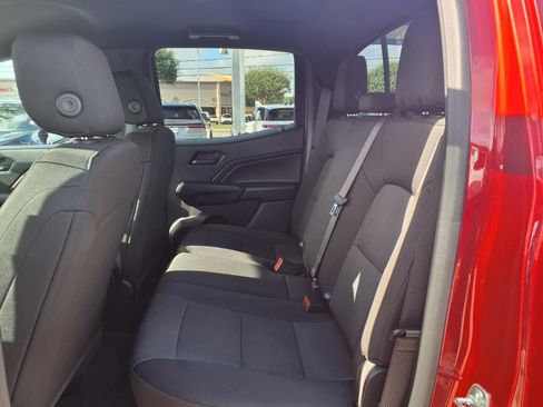 Used 2025 Chevrolet Colorado W/T w/ WT Custom Package RWD image 18