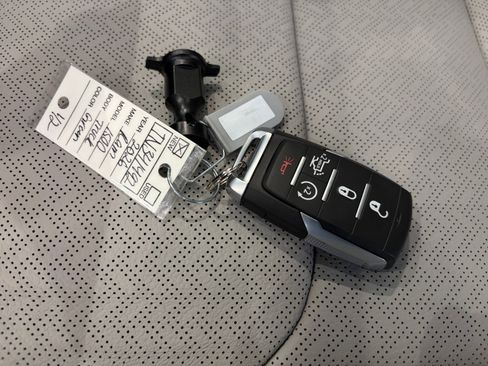 New 2026 RAM 1500 Laramie AWD/4WD image 29