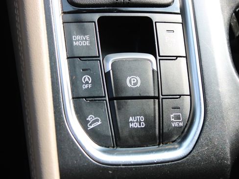 Used 2020 Hyundai Santa Fe Limited AWD/4WD image 14