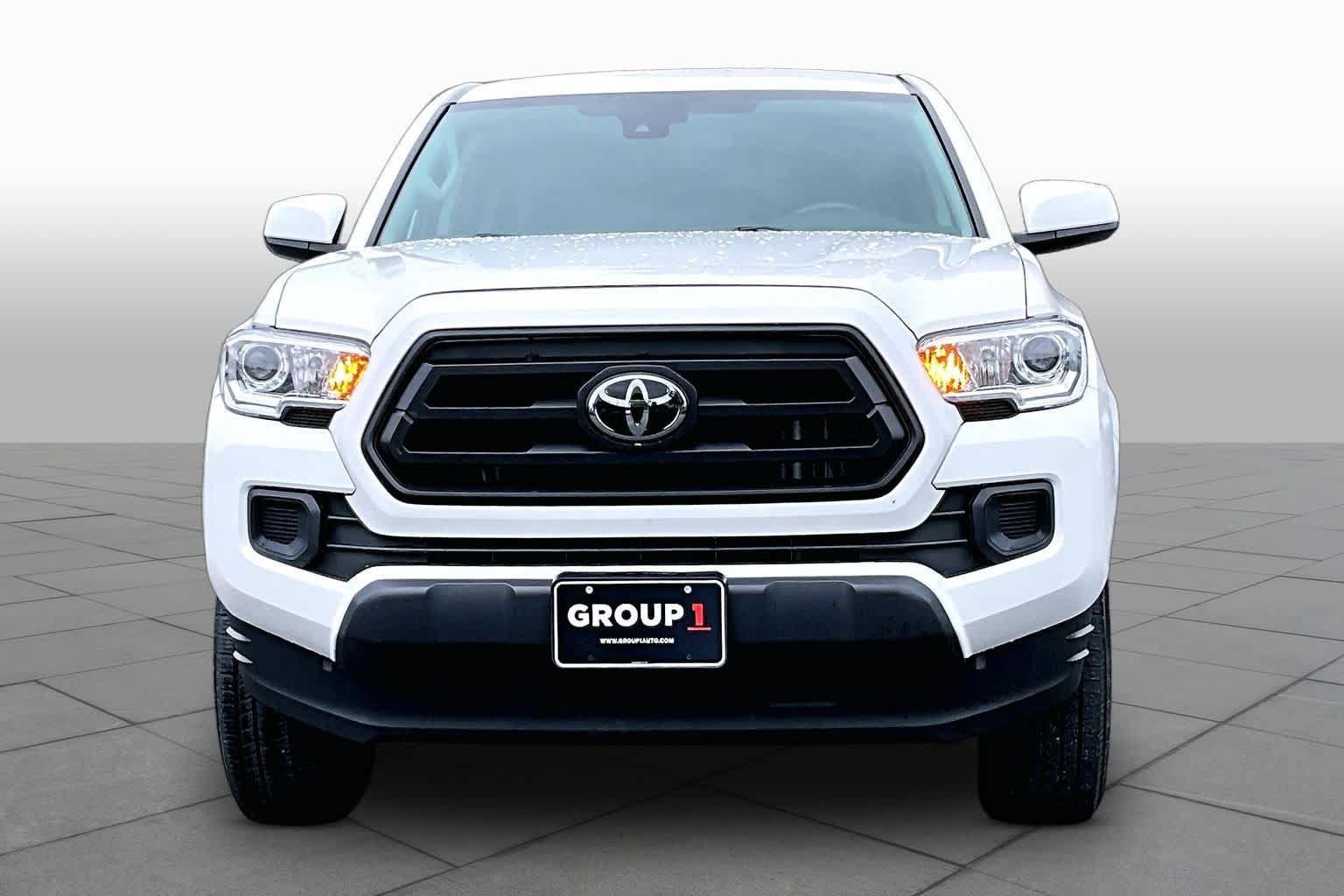 Used 2022 Toyota Tacoma SR AWD/4WD image 4