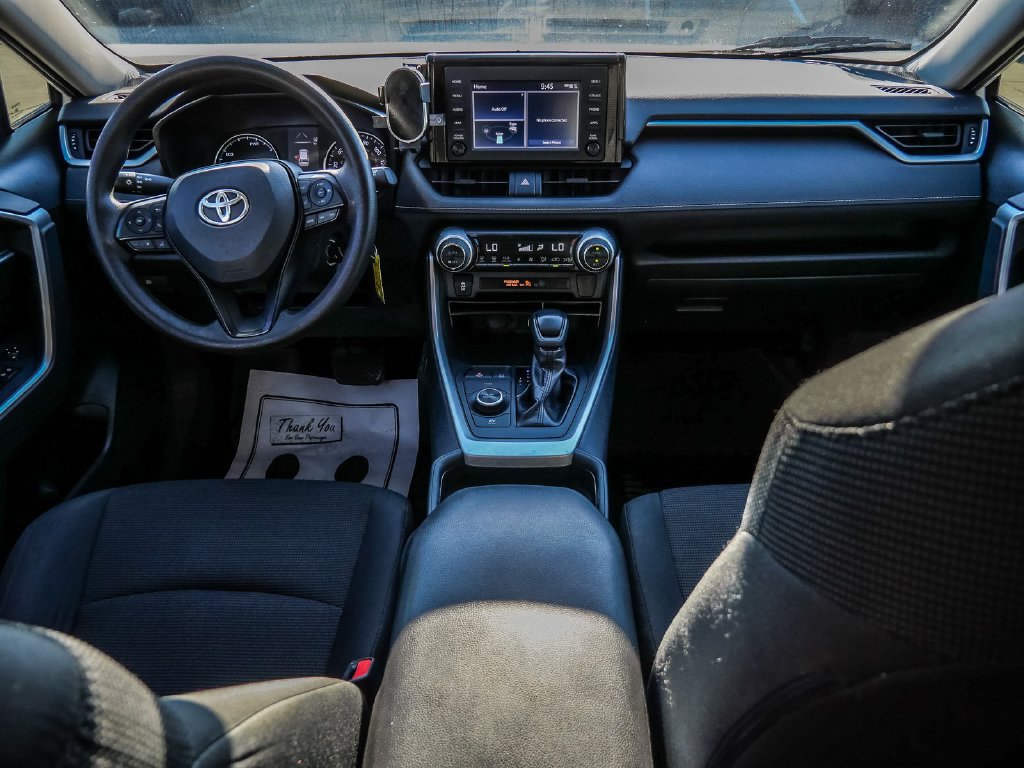 Used 2019 Toyota RAV4 LE AWD/4WD image 25