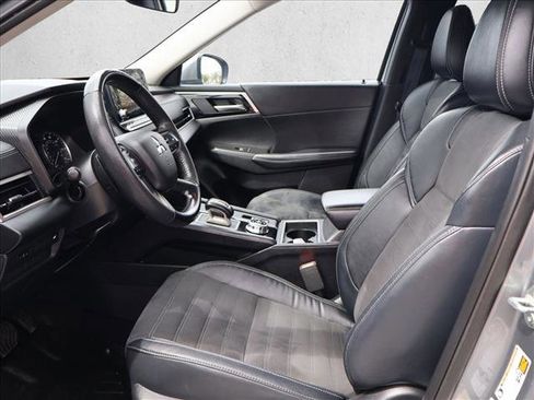 Used 2023 Mitsubishi Outlander SE AWD/4WD image 23