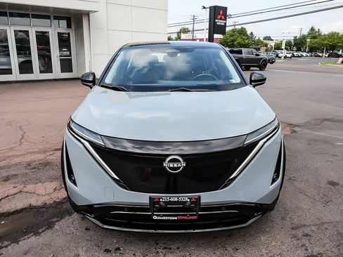 Used 2023 Nissan Ariya AWD image 2