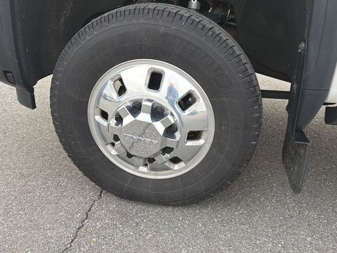 Used 2024 GMC Sierra 3500 Denali Ultimate image 5