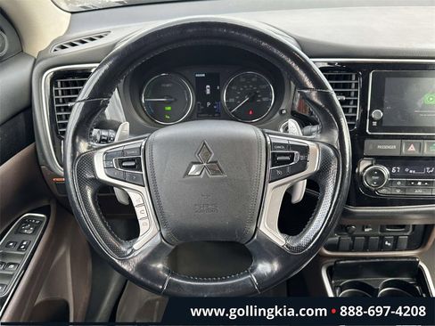 Used 2018 Mitsubishi Outlander SEL image 14