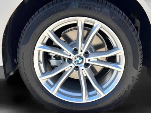 Used 2025 BMW X3 xDrive30i w/ Premium Package image 9