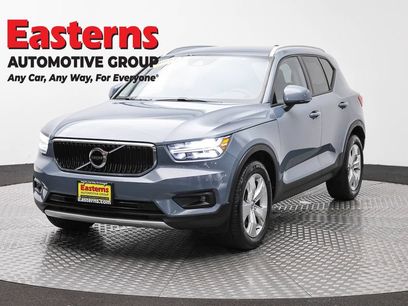 Used 2021 Volvo XC40 T4 Momentum