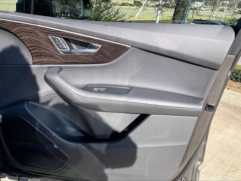 Used 2023 Audi Q7 2.0T Premium Plus w/ Premium Plus Package image 22