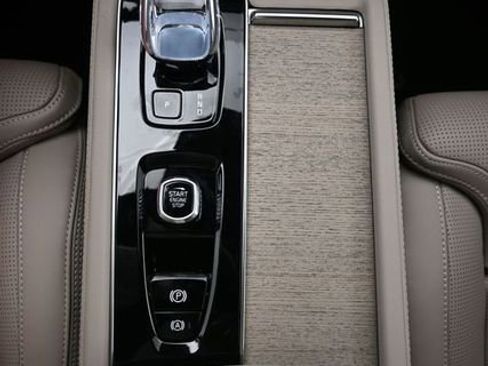 New 2026 Volvo XC90 B6 Ultra w/ Protection Package Premier image 11