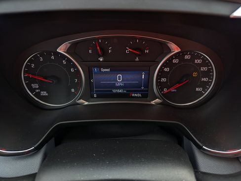 Used 2022 Chevrolet Blazer LT image 2