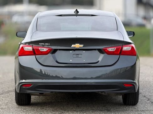 Used 2017 Chevrolet Malibu LS image 4