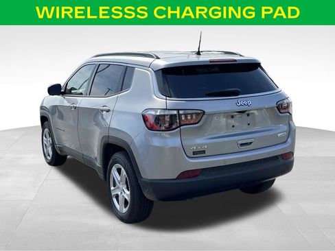 Used 2024 Jeep Compass Latitude w/ Convenience Group AWD/4WD image 12