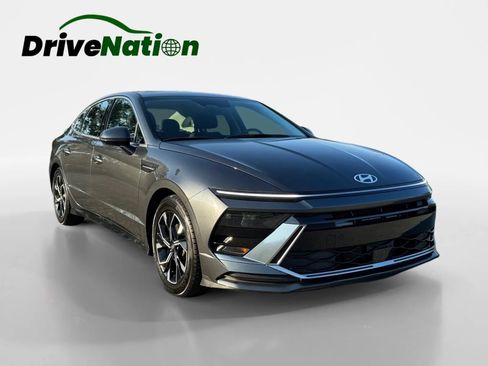 Used 2024 Hyundai Sonata SEL FWD image 3