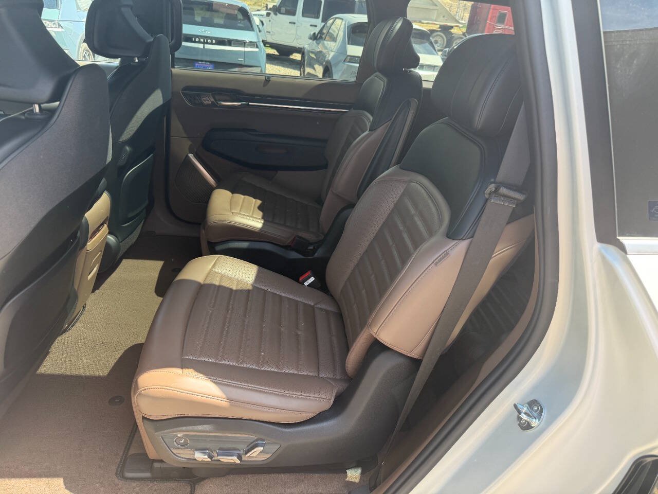 Used 2024 Kia EV9 Land AWD/4WD image 5