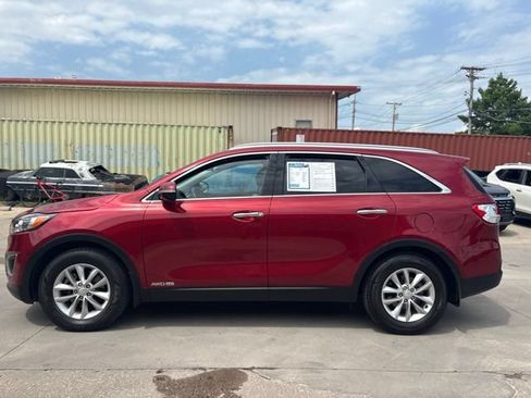 Used 2018 Kia Sorento LX w/ LX V6 Convenience Package AWD/4WD image 4