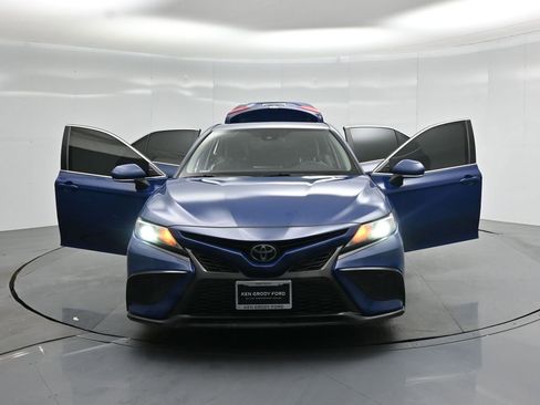 Used 2023 Toyota Camry SE w/ Cold Weather Package image 30