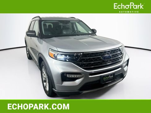 Used 2020 Ford Explorer XLT w/ Equipment Group 202A RWD image 1