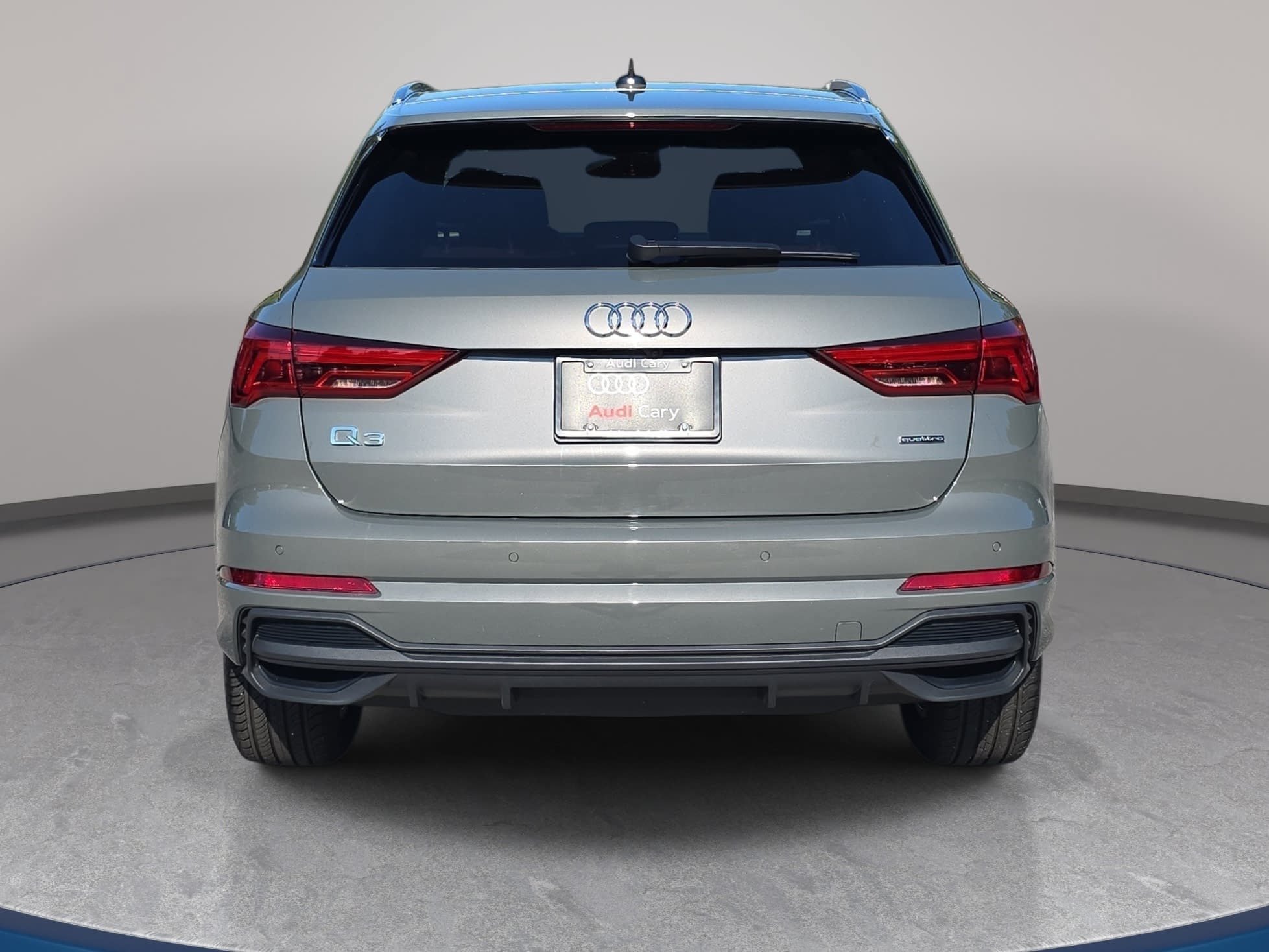 Used 2025 Audi Q3 2.0T Premium Plus w/ Premium Plus Package AWD/4WD image 6
