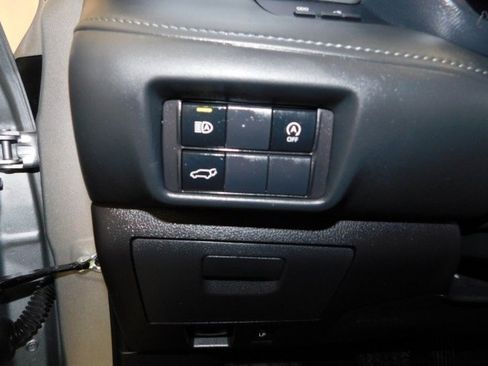 Used 2023 Toyota Highlander XSE image 22