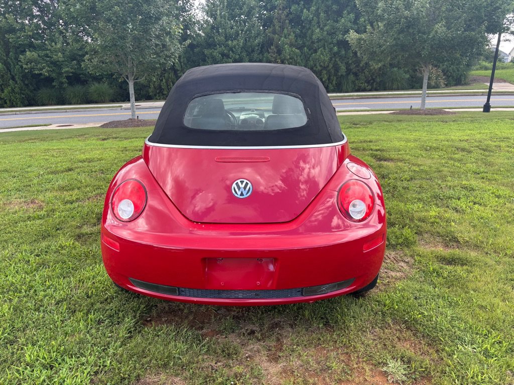 Used 2008 Volkswagen Beetle SE FWD image 13