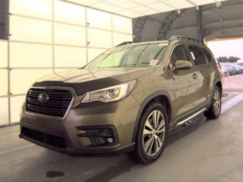 Used 2022 Subaru Ascent Limited w/ Technology Package AWD/4WD image 2